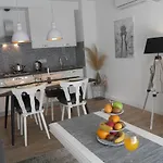 Marta Guest house
