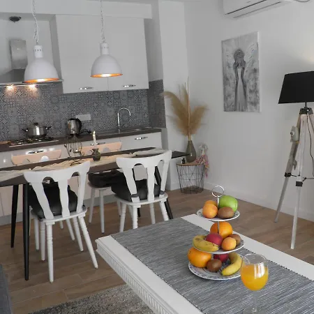 Marta 1 Гостьовий будинок