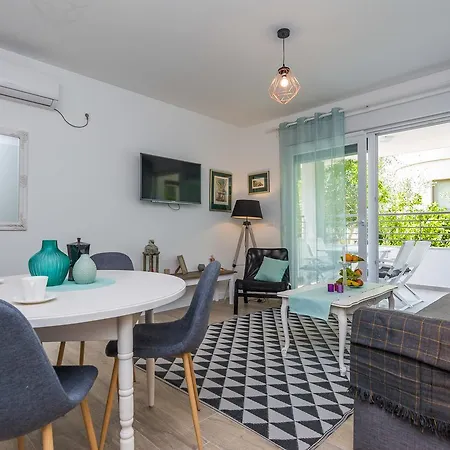 Marta Guest house 4*
