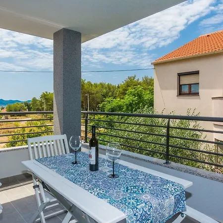 Marta 1 Гостьовий будинок Задар