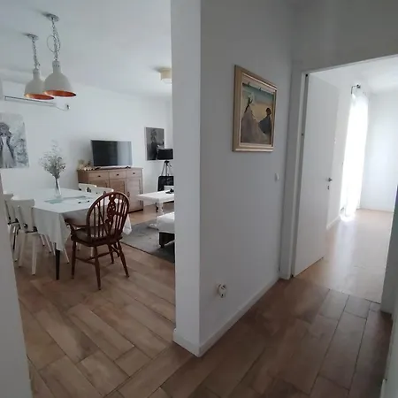 Marta 1 4*